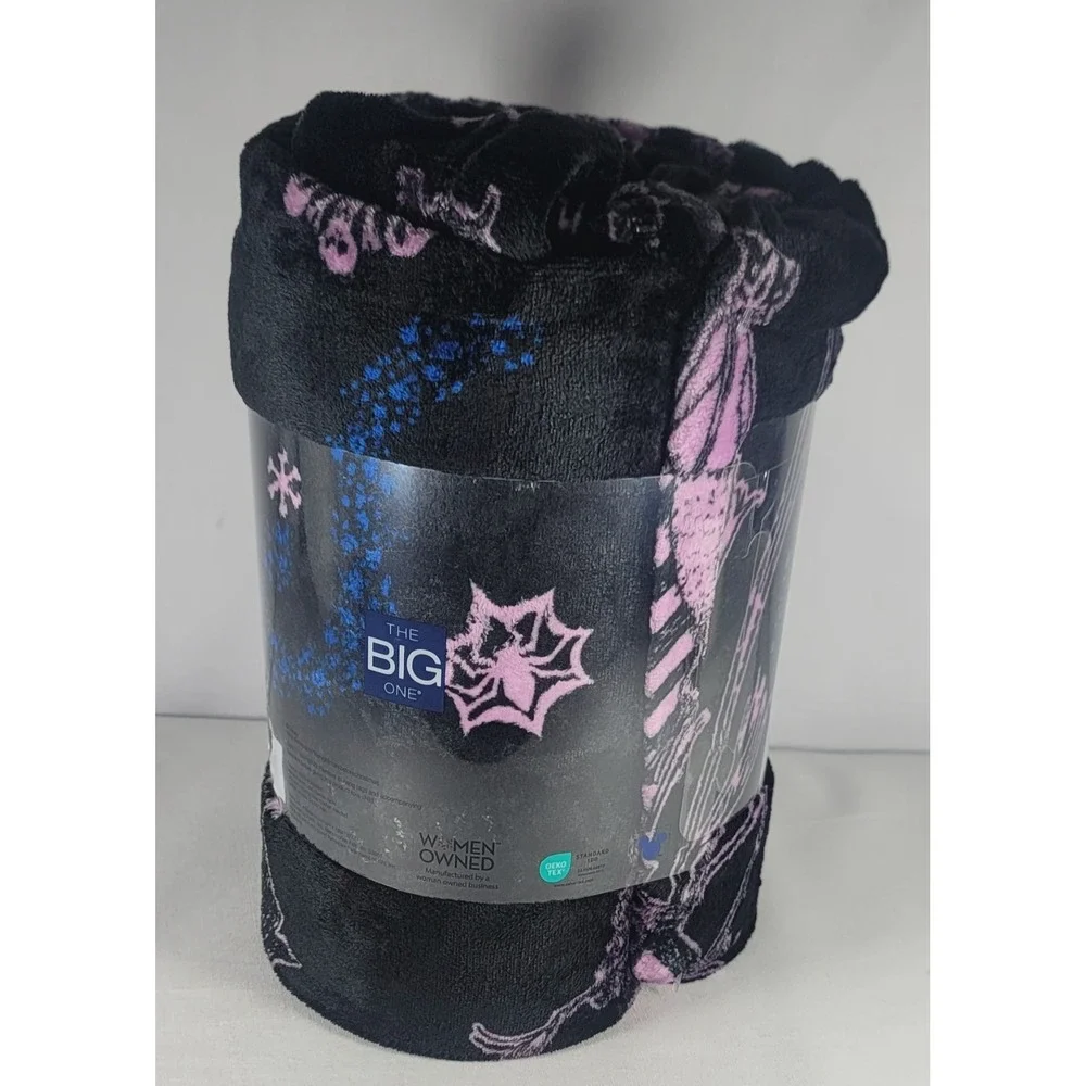 The Big One Oversized Nightmare Before Christmas Plush Throw Blanket - 5ft x 6ft